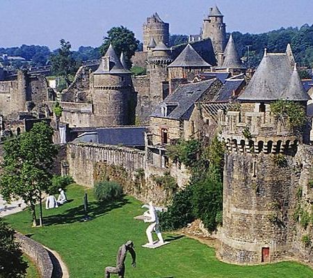 Studio Des Pres Fougeres Exterior photo